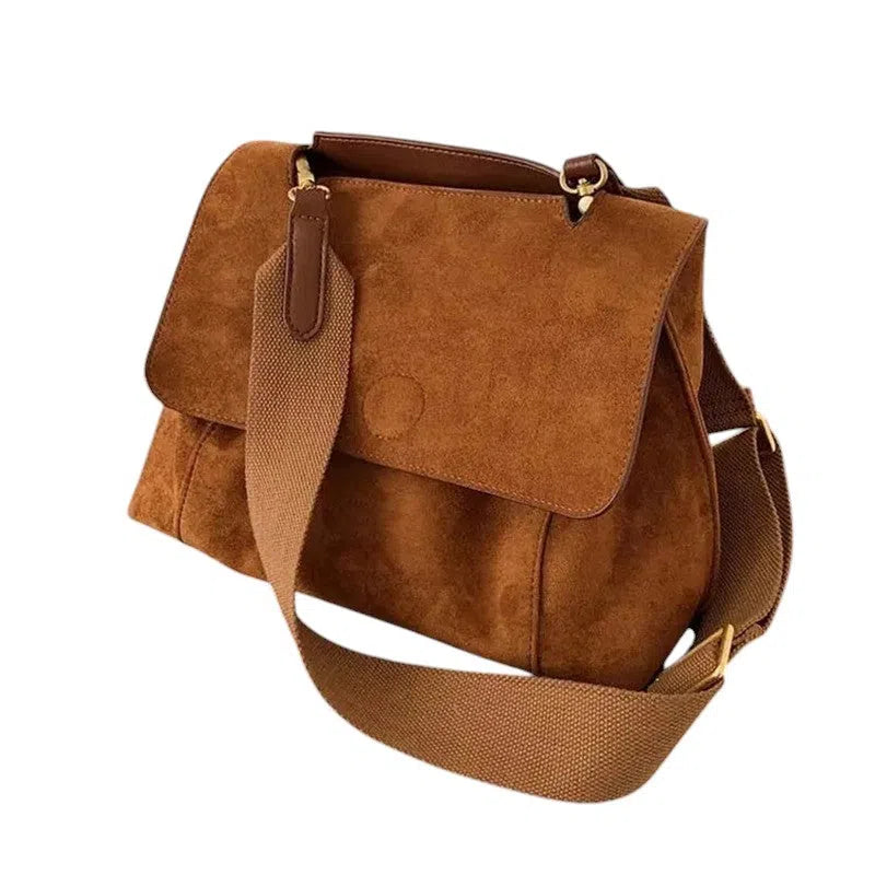 Bolso Bandolera con Solapa de Gamuza