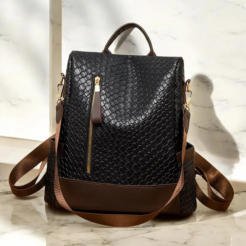 Bolso Mochila Universitaria de Cuero Negro