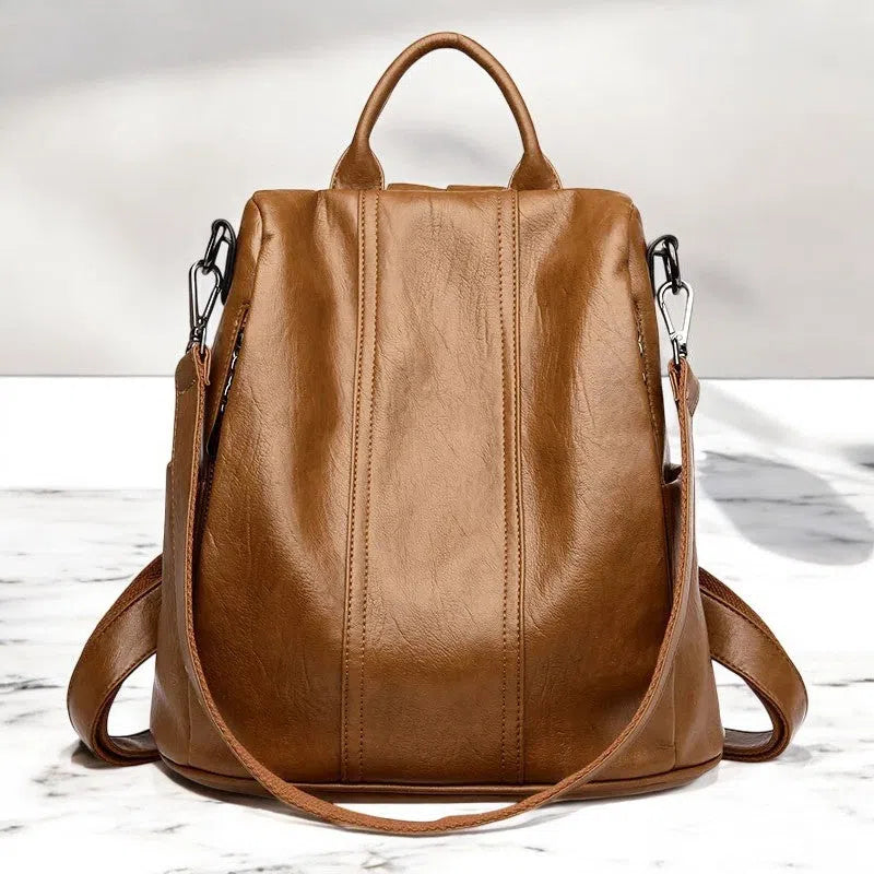 Bolso Mochila de Cuero Clásico y Elegante