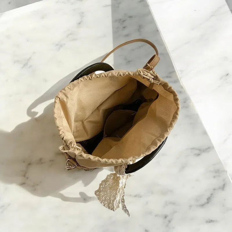 Bolso Rafia Bucket con Asas de Madera y Moño