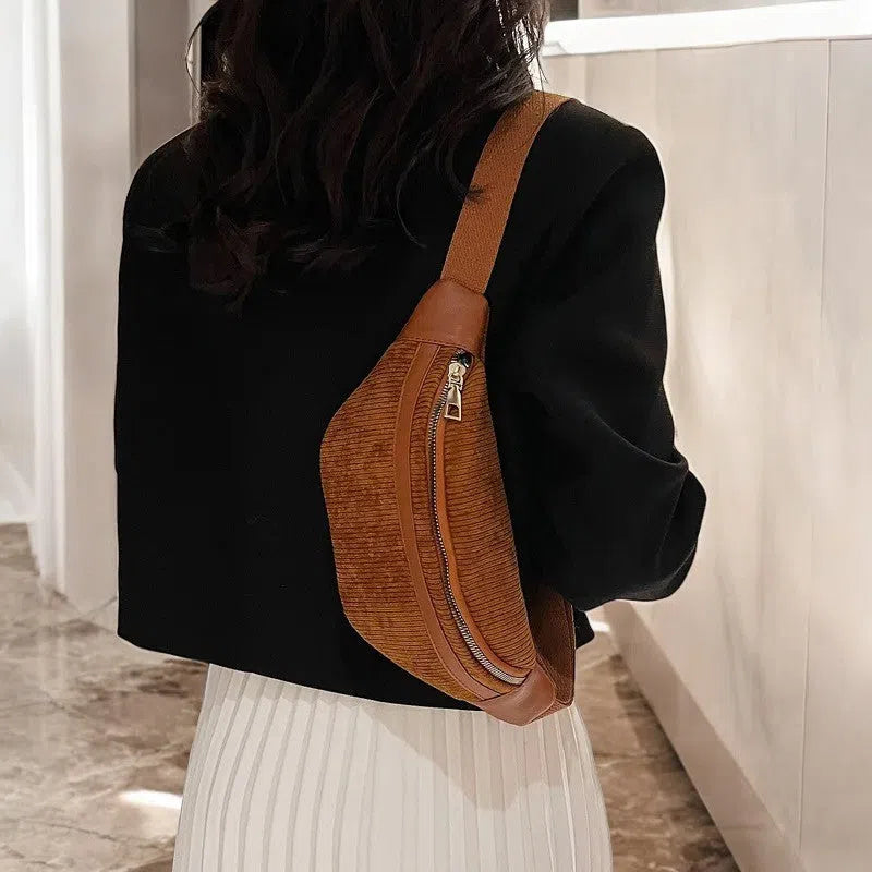 Bolso Riñonera de Pana Suave Caqui