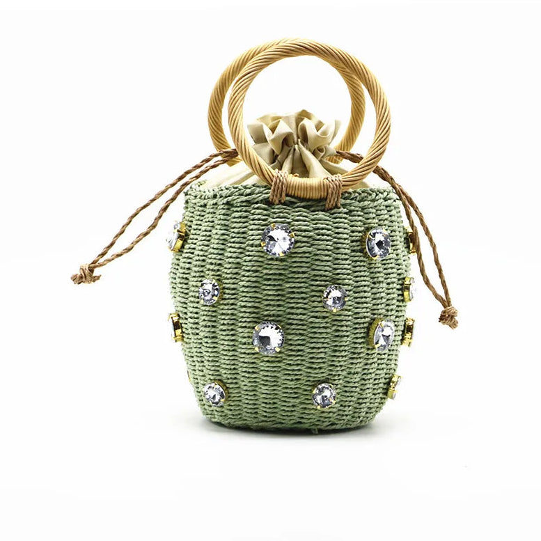 Bolso de Rafia con Perlas – Elegancia Natural y Estilo Sofisticado