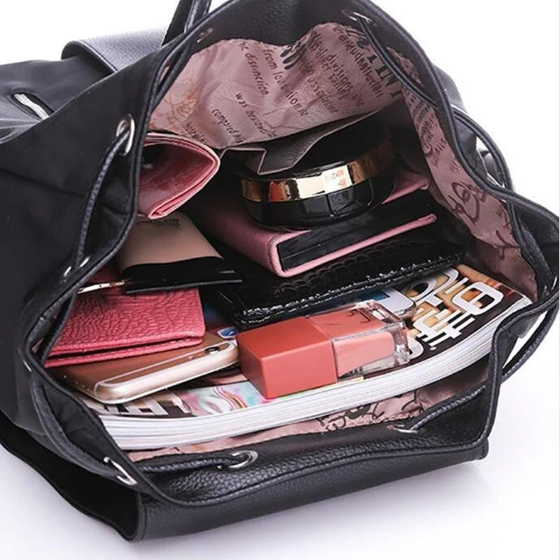 Mochila Casual de Nylon para Mujer – Ligereza, Estilo y Comodidad