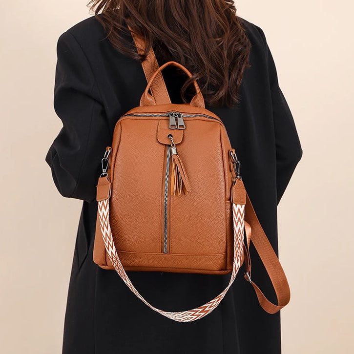 Mochila de Mujer en PU con Borla – Estilo Moderno y Funcionalidad