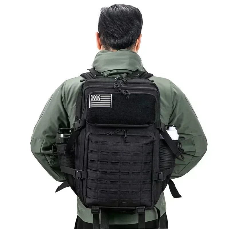 Mochila Táctica 45L Negra – Diseño Robusto y Estilo Urbano Funcional
