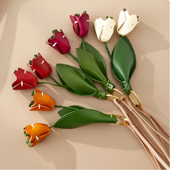 Charm de Tulipanes para Bolso – Toque Floral y Elegancia Natural