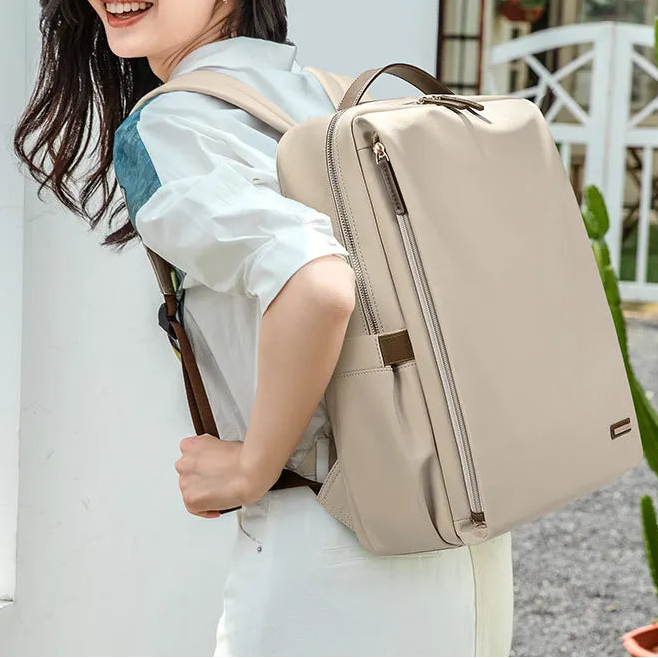 Mochila Casual Oxford para Mujer con Compartimento Portátil 15,6” – Ligera, Elegante y Funcional