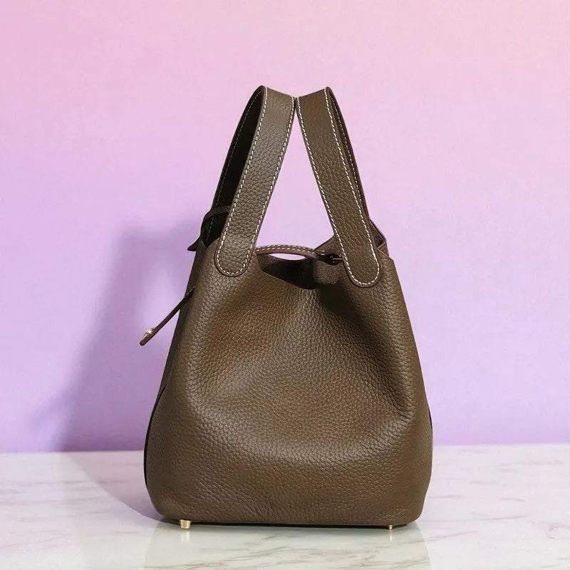 Tote Bag Bucket Fashion – Versatilidad y Estilo en un Solo Bolso