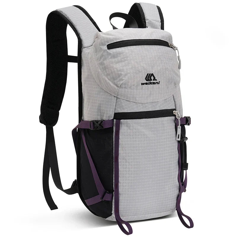 Senderismo con Clase: Por qué tu mochila es la diferencia entre una aventura y un calvario