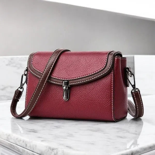 Bolso Bandolera Mini de Cuero Elegante