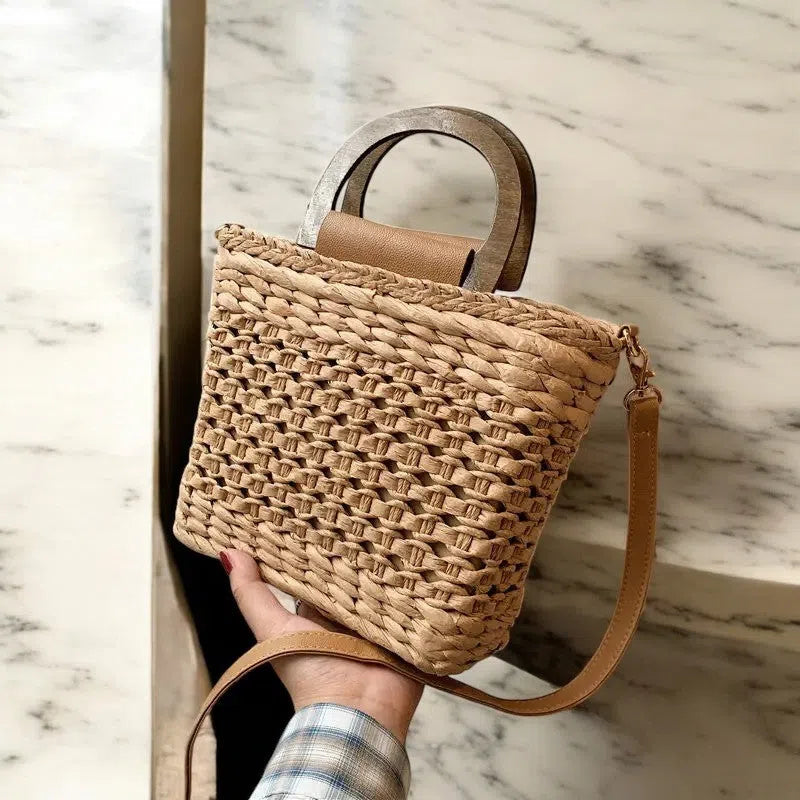 Bolso Rafia Bucket con Asas de Madera