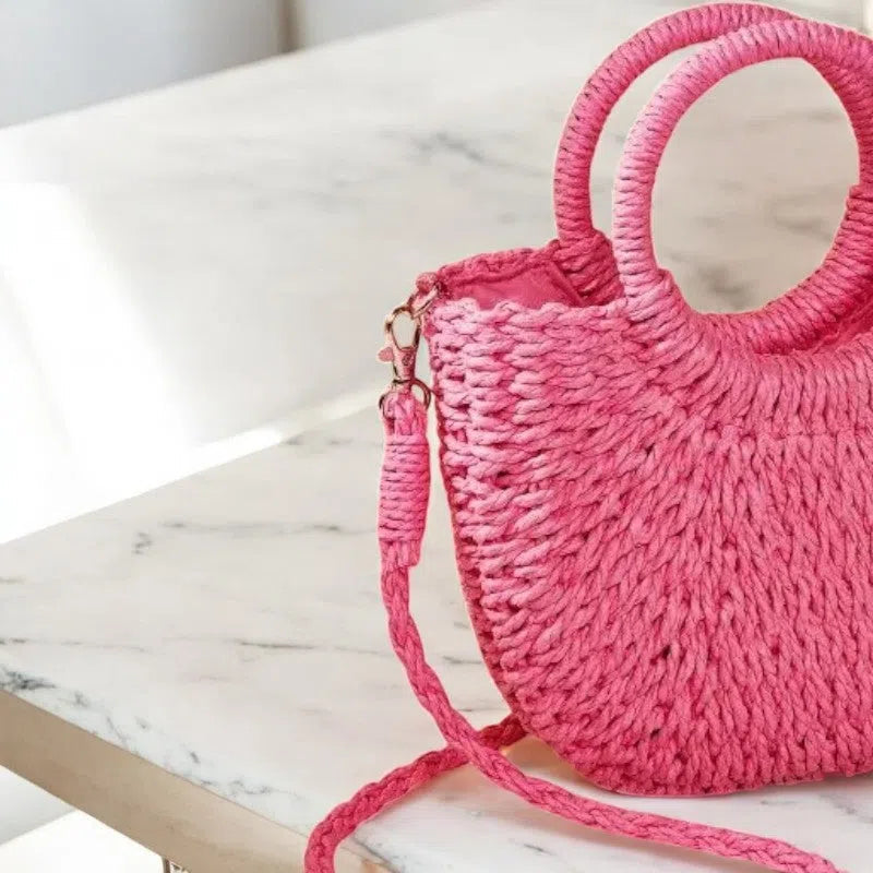 Bolso Rafia Media Luna Rosa Fucsia