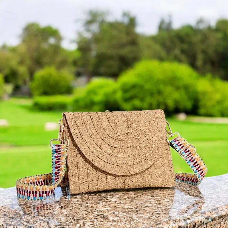 Bolso Rafia Rígida con Correa Colorida