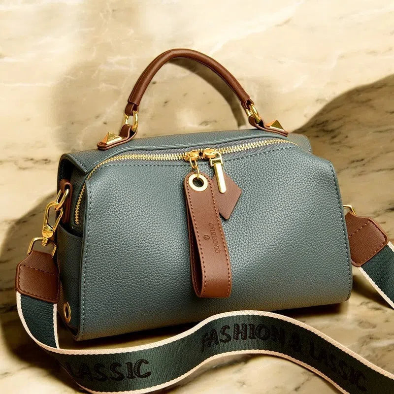 Bolso Tote Bag Menta con Detalles de Cuero