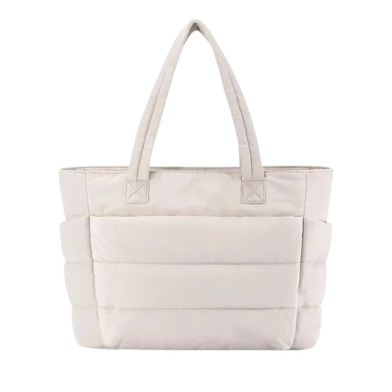 Bolso Tote Cloud Chic: Tu Compañero Perfecto para Cada Día y Viaje