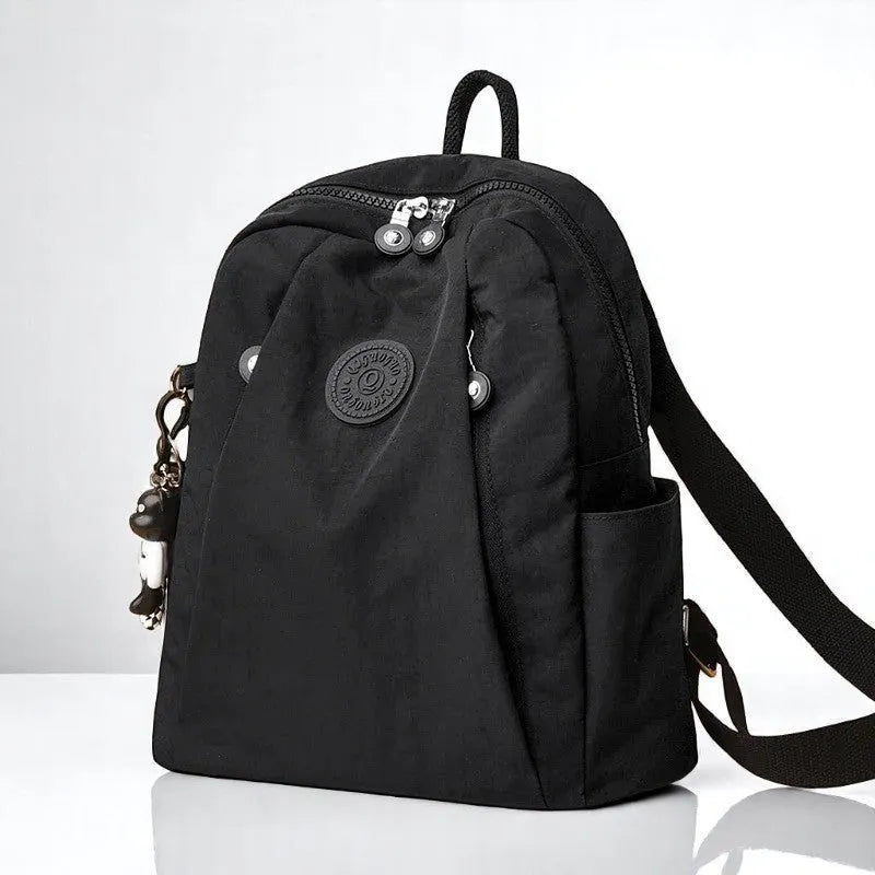 Mochila Fashion de Nylon para Mujer: Ligereza, Espacio y Estilo Premium