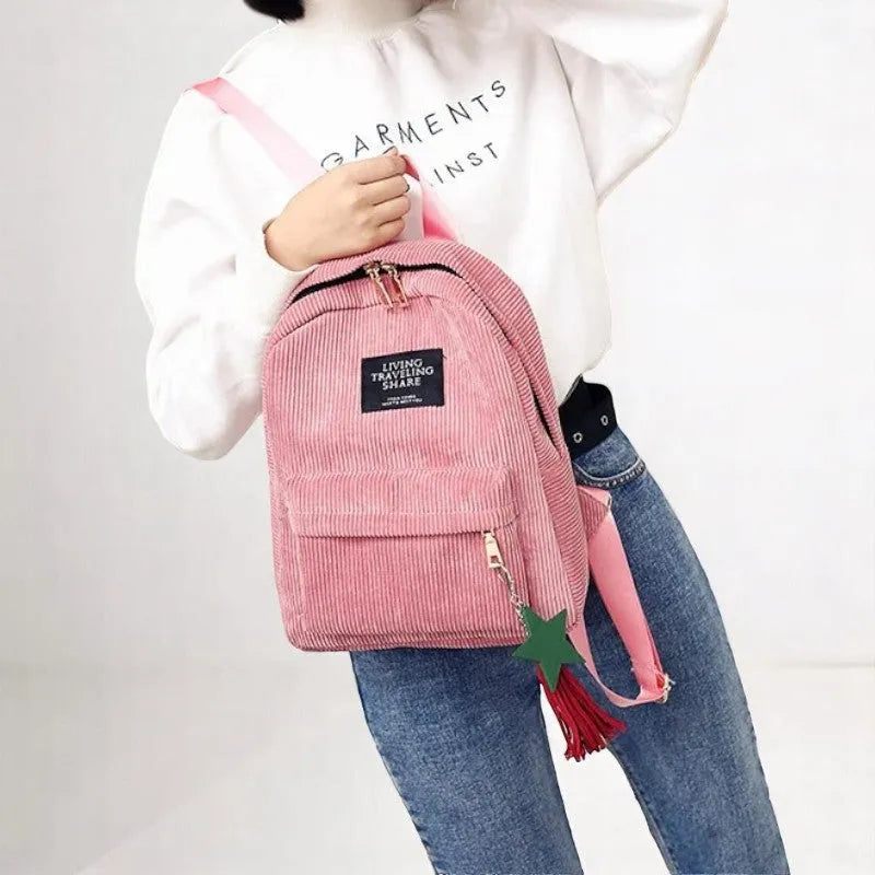 Mochila de Pana Elegante para Mujer – Estilo y Confort en Cada Salida