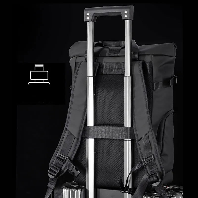 Mochila Casual Unisex Negra Expandible de Nylon – Urbana y Funcional