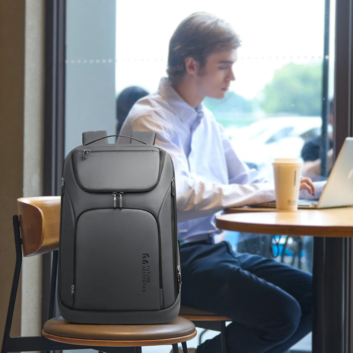 Mochila HK Tech Grey – Gran Capacidad para 17.3", Puerto USB y Seguridad Antirrobo