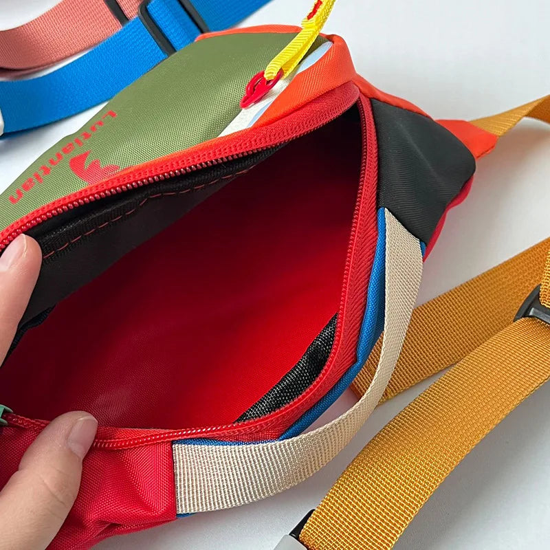 Riñonera Nylon con Letras – Diseño Box Compacto Urbano