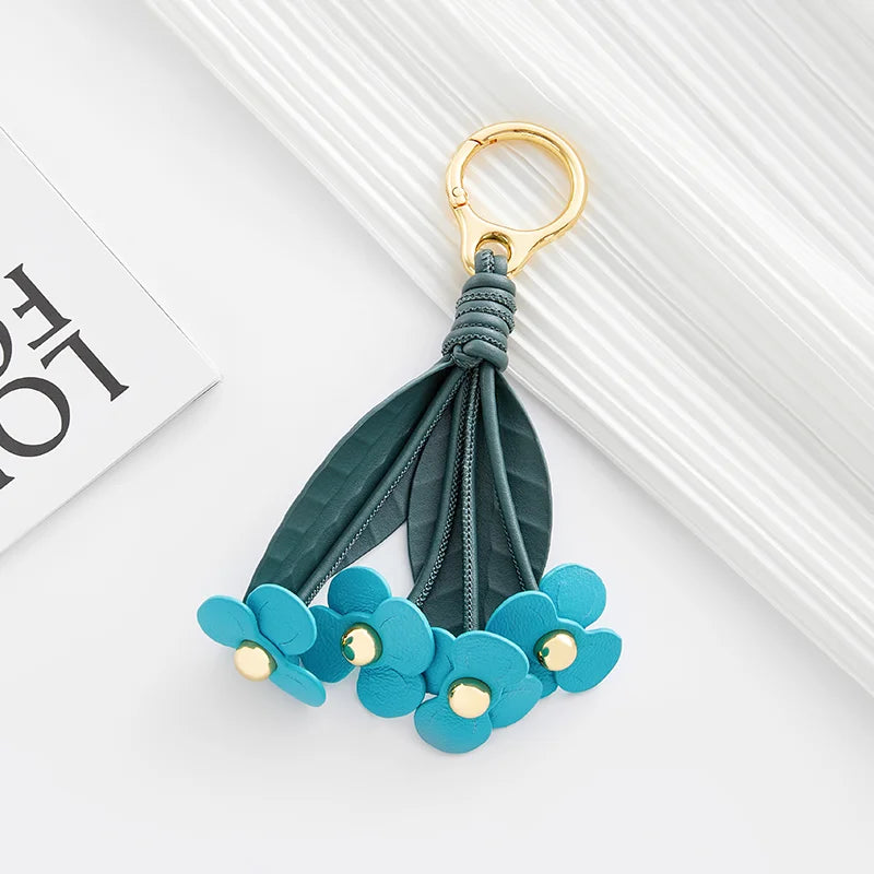 Charm de Flores – Toque Femenino y Sofisticado para tu Bolso