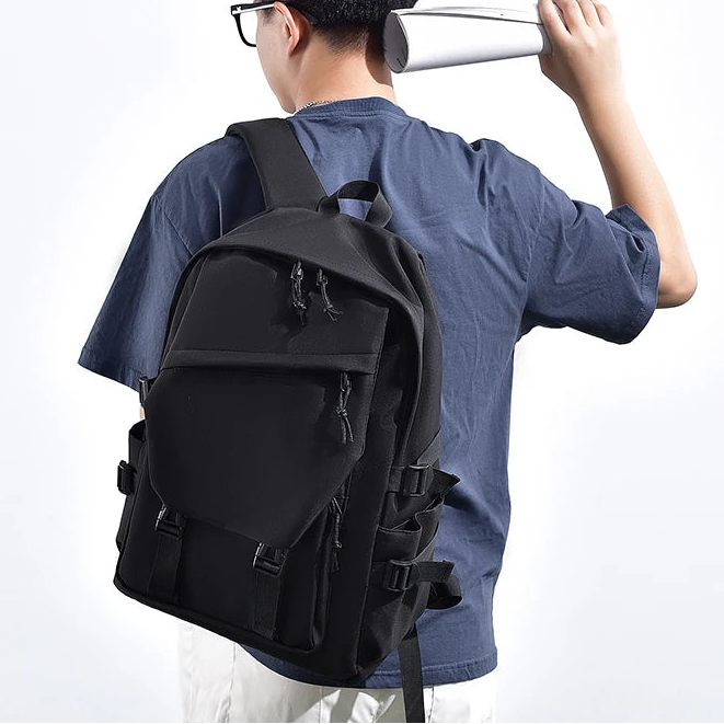 Mochila de Poliéster Impermeable para Mujer – Ligera, Moderna y Funcional