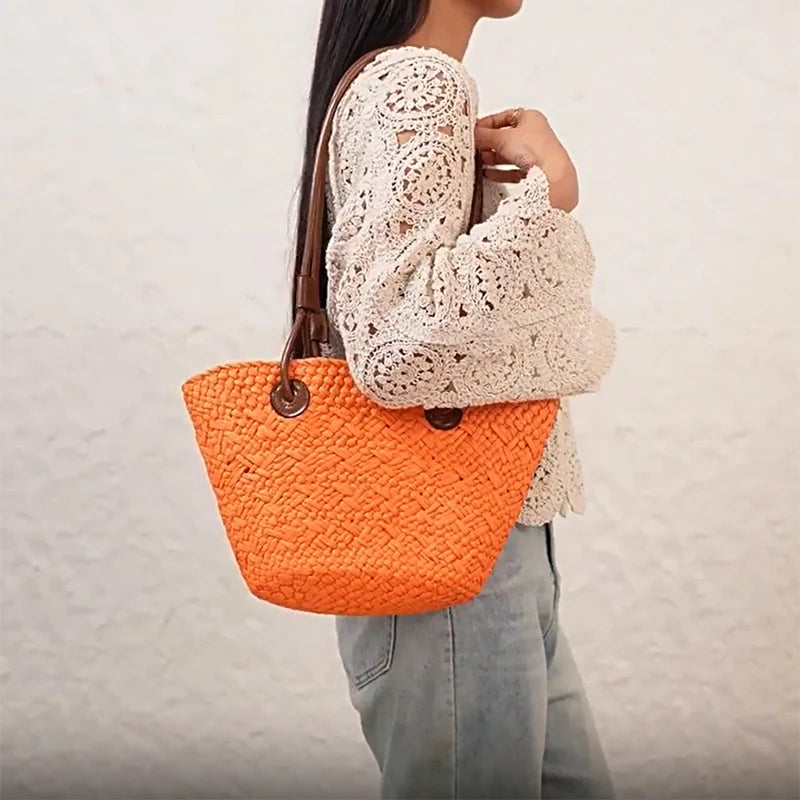 Bolso de Ratán Naranja – Energía, Artesanía y Estilo Boho Sofisticado