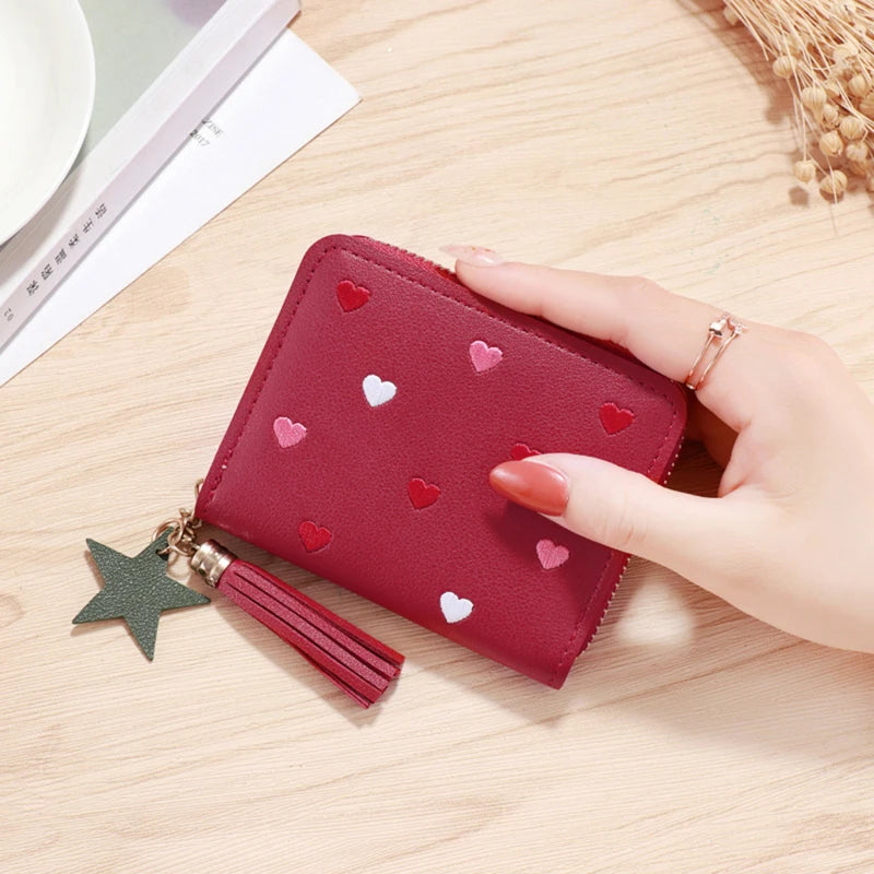 Mini Cartera con Corazones Bordados y Borla - Rojo