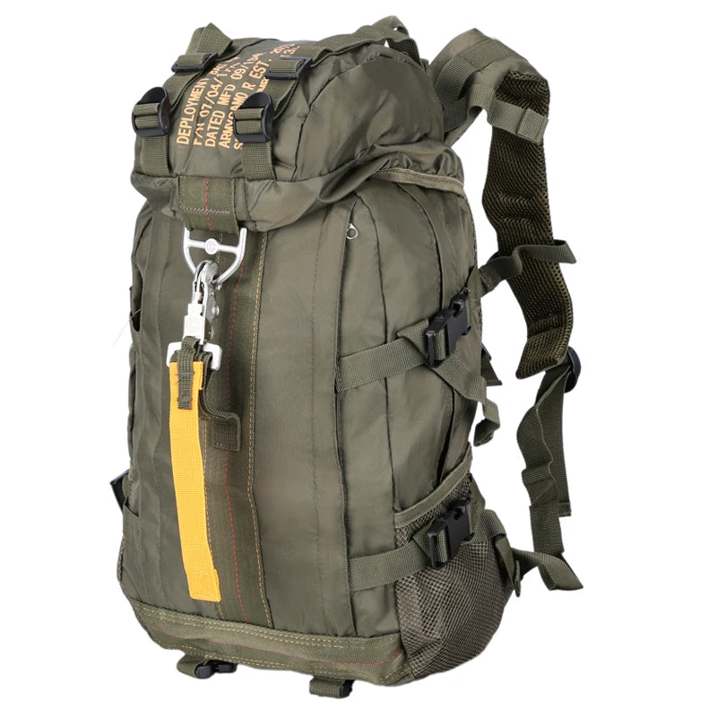 Mochila Outdoor LQARMY de Gran Capacidad – Resistencia Táctica y Estilo Aventurero