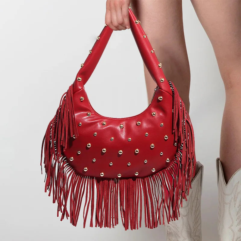 Bolso Half Moon Rojo de PU – Elegancia y Estilo Atemporal