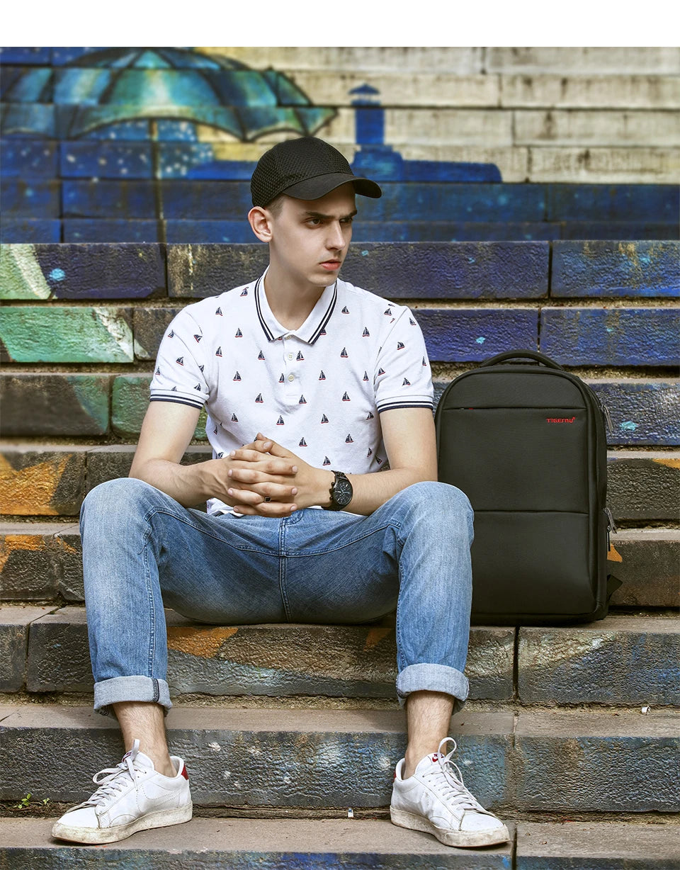 Mochila Antirrobo Impermeable para Portátil 15,6" – Seguridad, Capacidad y Estilo Diario