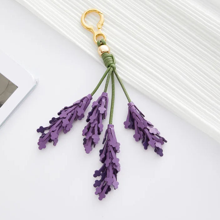 Charm de Flor Lavanda – Delicadeza Natural y Elegancia Serena