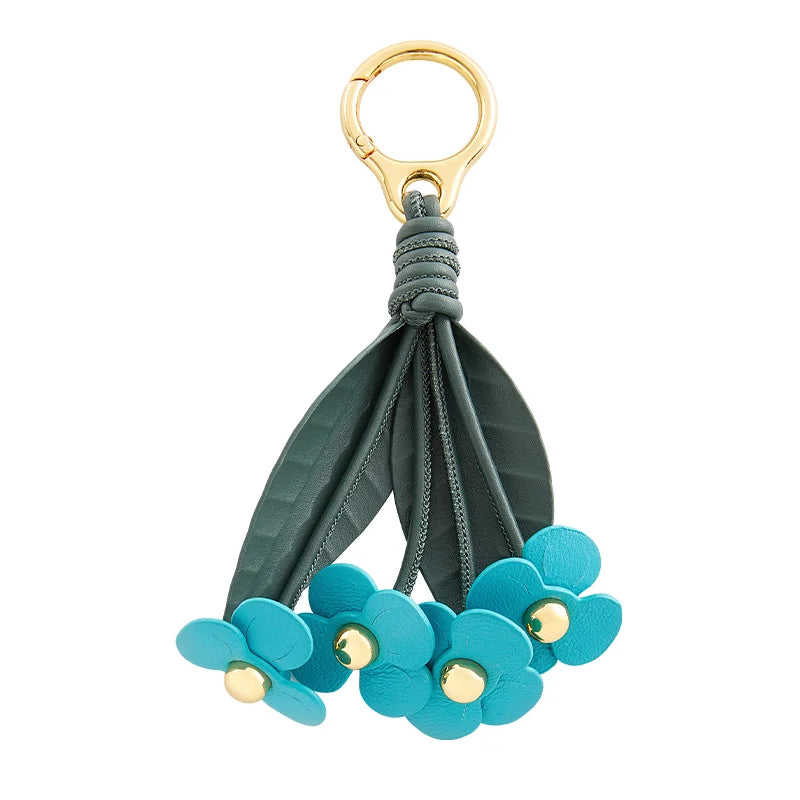 Charm de Flores – Toque Femenino y Sofisticado para tu Bolso