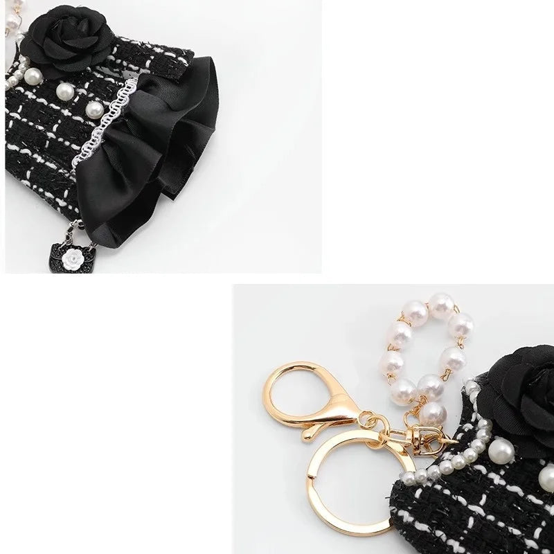 Charm de Vestido Elegante para Bolso – Estilo Sofisticado y Detalle Femenino