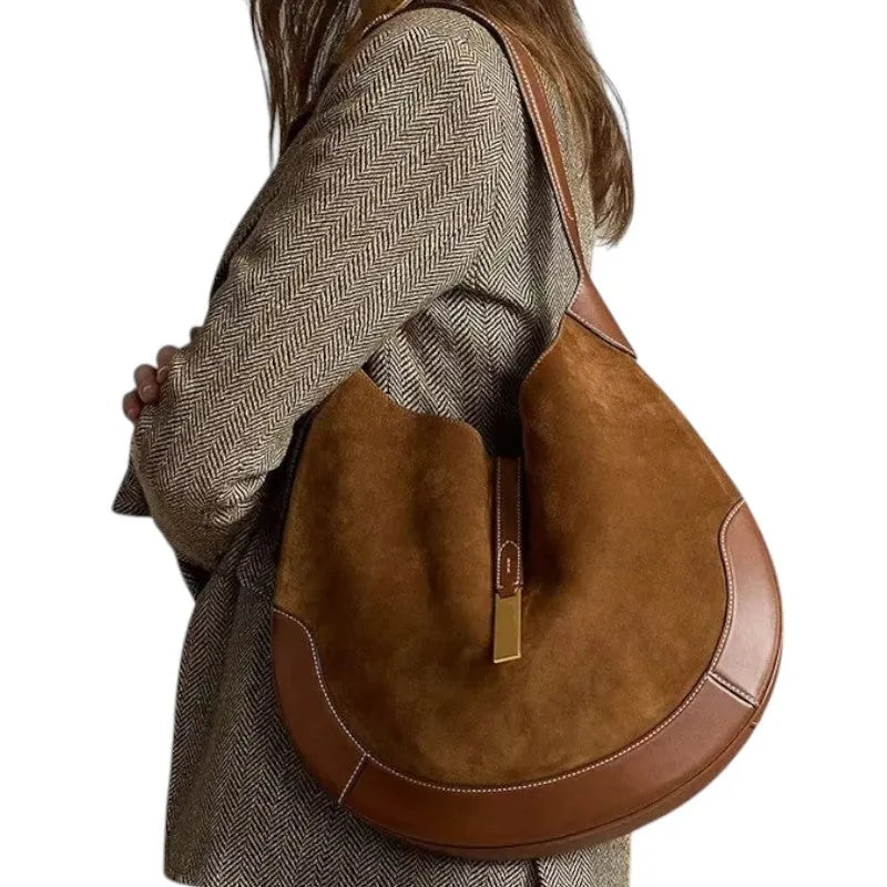 Tote Bag de Gamuza con Diseño Ecuestre – Sofisticación y Estilo Único